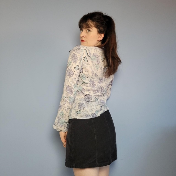 Vintage Blue floral pattern mesh top - Picture 3 of 8